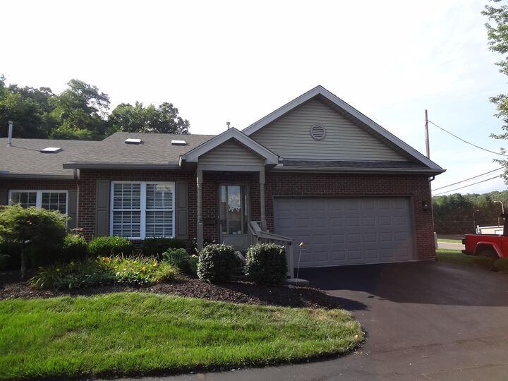 Property Photo:  1621 Bryn Mawr Drive  OH 43055 