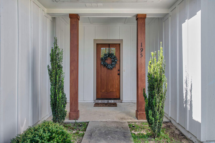 Property Photo: 195 Wheat Drive FL 32536