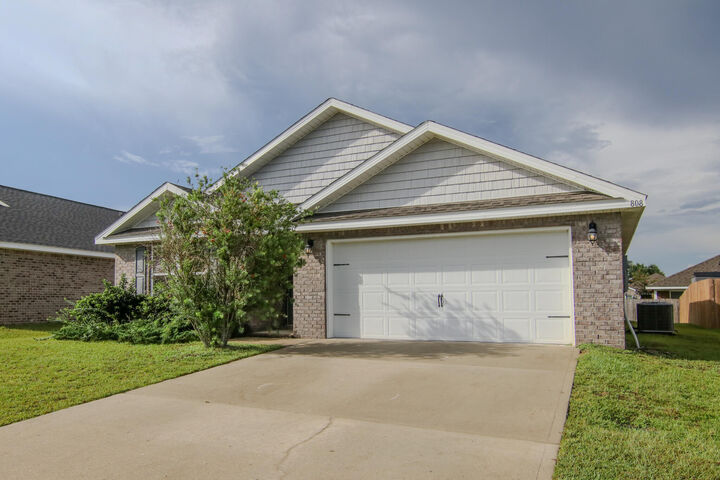 Property Photo:  808 Moorhen Way  FL 32539 