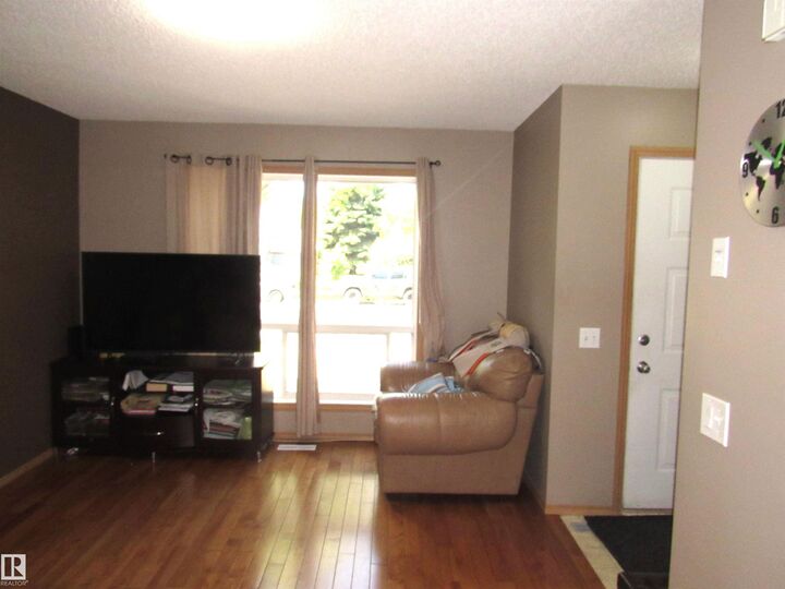 Property Photo:  10909 106 Street NW 28  AB T5H 4M7 