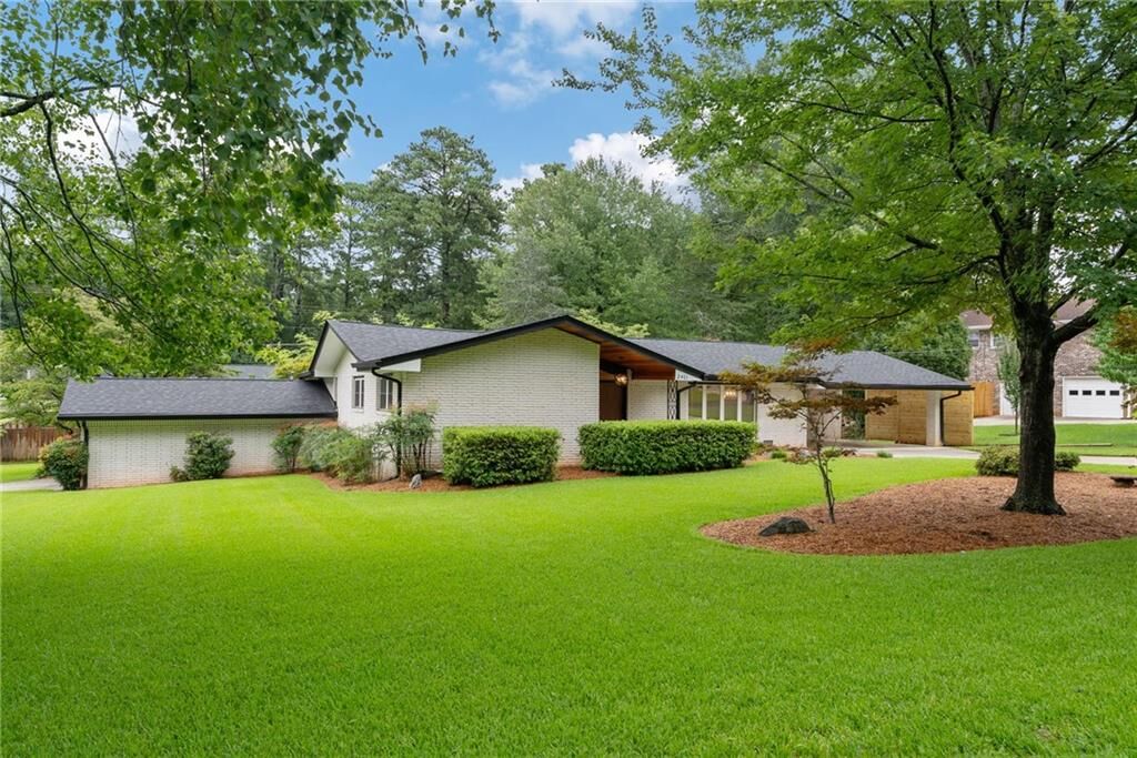 Property Photo:  2401 Henderson Pines Court  GA 30084 