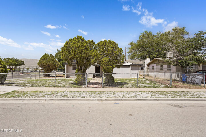 Property Photo:  9101 Persimmon Street  TX 79924 