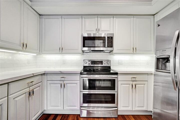 Property Photo:  2421 NE 65th St 201  FL 33308 