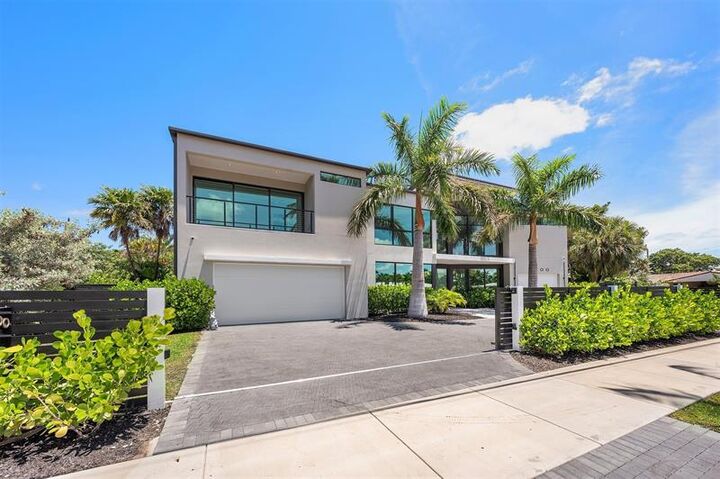Property Photo: 2500 Middle River Drive FL 33305