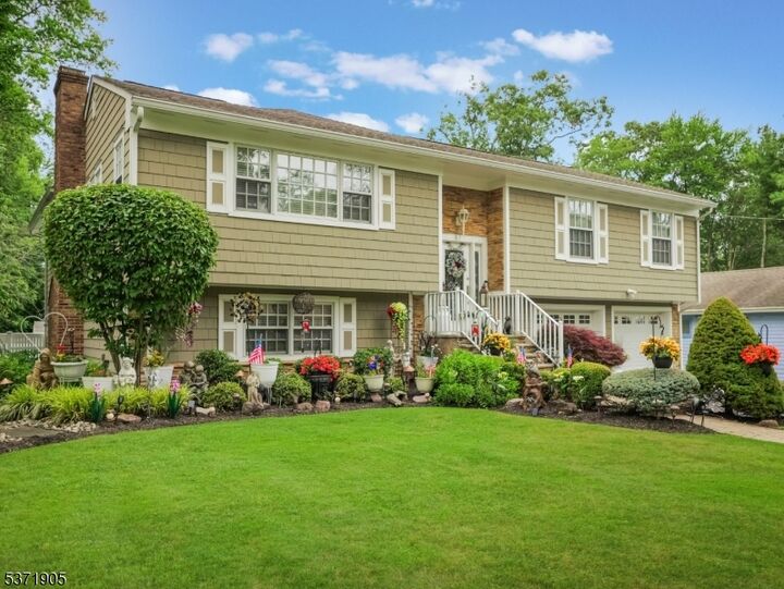Property Photo: 37 Roosevelt Blvd NJ 07006