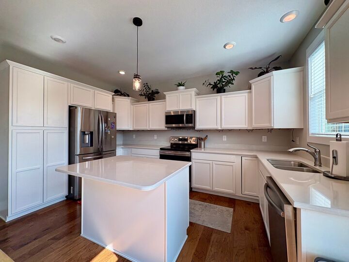 Property Photo:  2419 NW Applewood Street  IA 50023 
