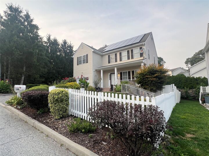 16 Peggy Lane  Peekskill NY 10566 photo