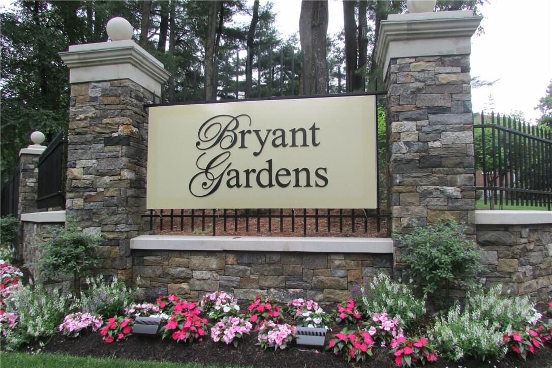 Property Photo: 8 Bryant Crescent 1A NY 10605-2636