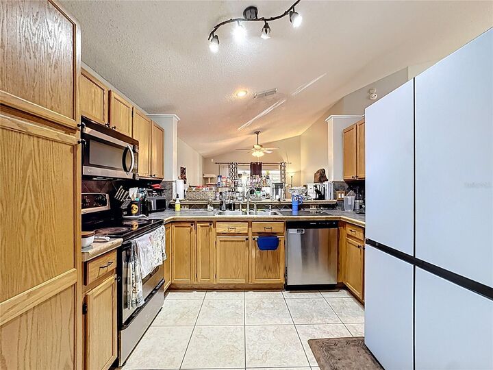 Property Photo:  431 Brightview Drive  FL 32746 