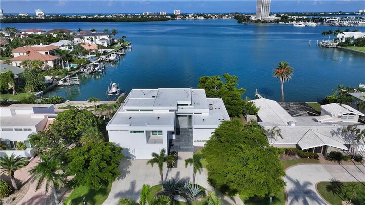 Property Photo: 310 Bird Key Drive FL 34236
