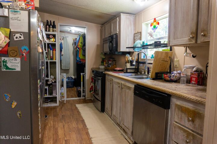 Property Photo:  17220 Old Kelly Road  MS 39565 