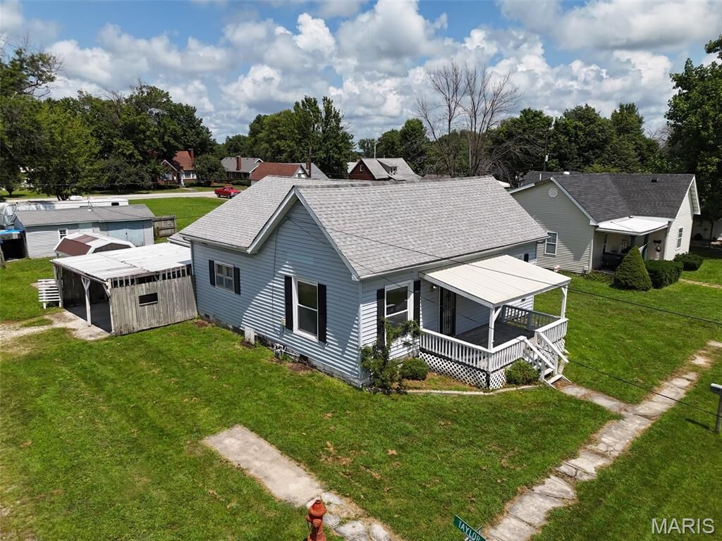 Property Photo:  401 E Washington Street  MO 63382 