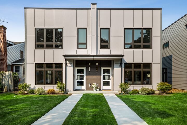 1116 Pitner Avenue  Evanston IL 60202 photo