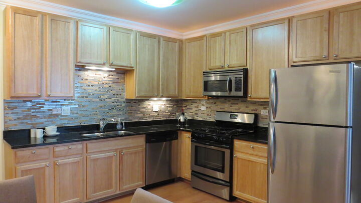 Property Photo: 3000 W Lawrence Avenue 3H IL 60625