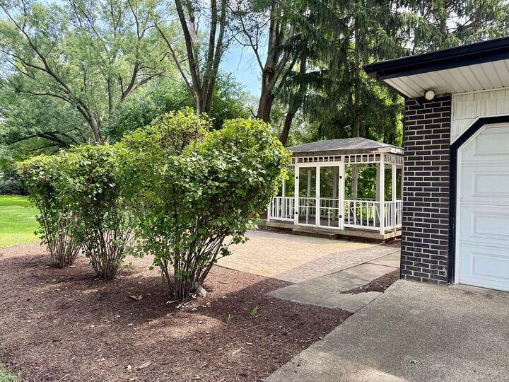 Property Photo:  29W601 Prairie Avenue  IL 60555 