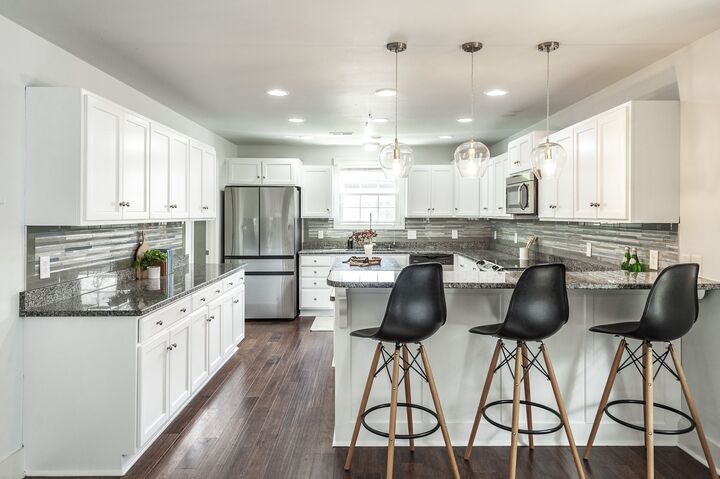 Property Photo: 1310 Fatherland St TN 37206