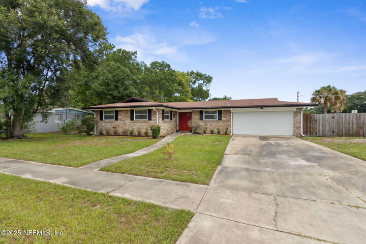 Property Photo: 3161 San Salvadore Avenue FL 32246