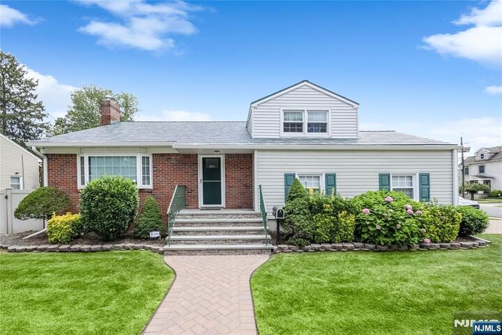 132 Boulevard  Hasbrouck Heights NJ 07604 photo