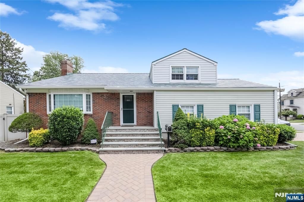 Property Photo:  132 Boulevard  NJ 07604 