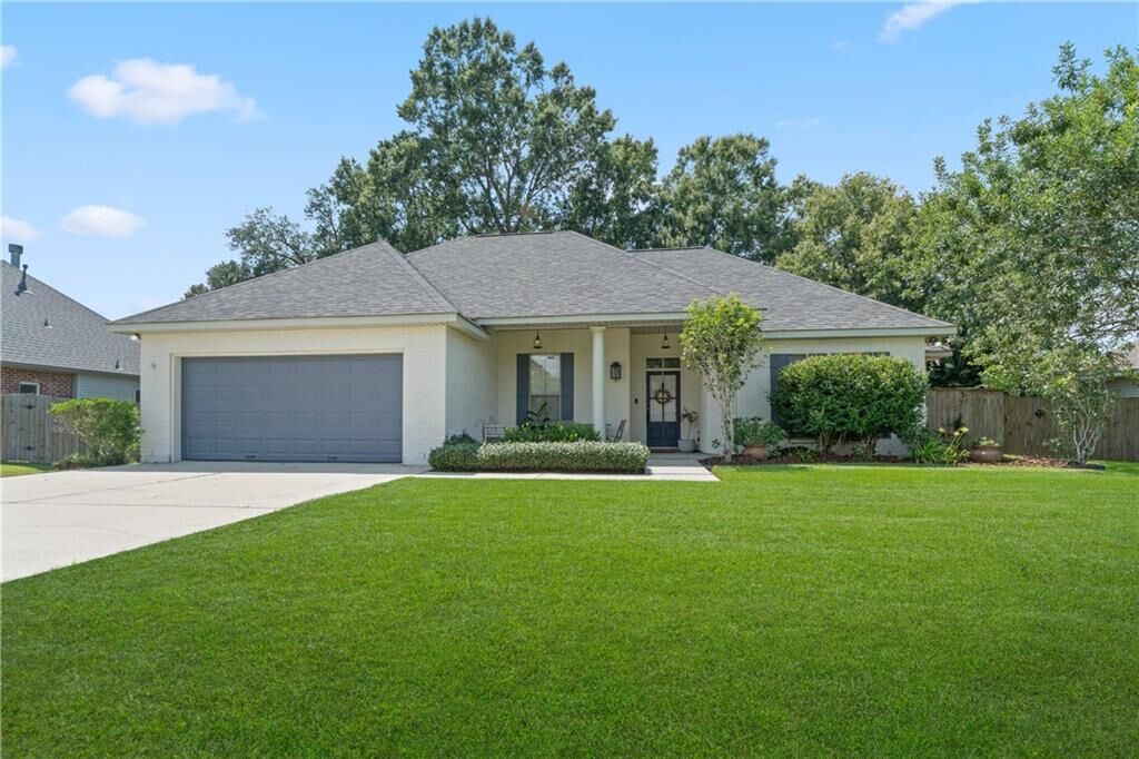 Property Photo:  629 Foxfield Lane  LA 70447 