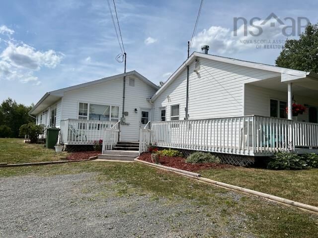 Property Photo: 1064 Highway 2 NS B0N 1C0