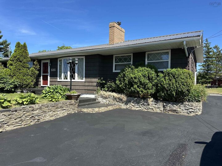 525 Phalen Road  Glace Bay NS B1A 3B6 photo