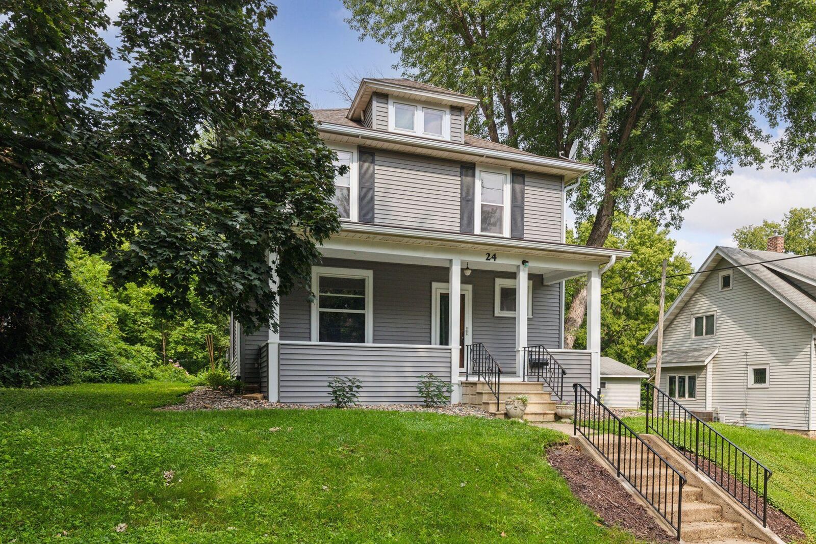 Property Photo: 24 4th Avenue SW MN 55021