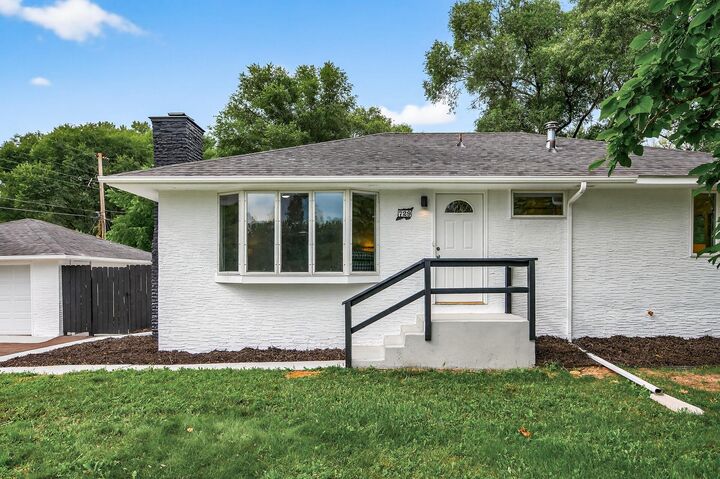 Property Photo: 729 40th Lane MN 55303