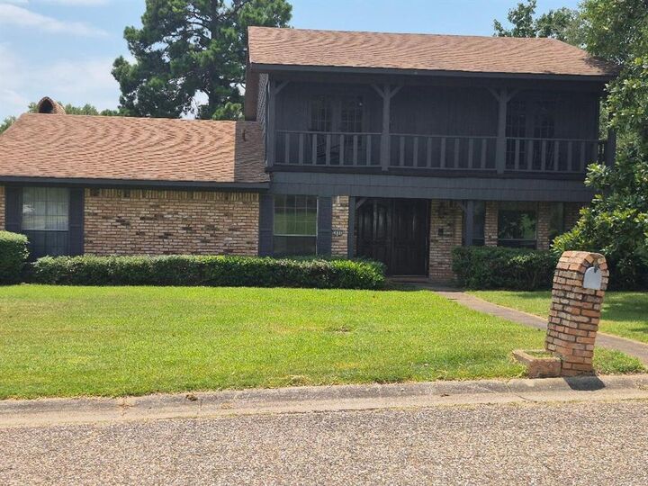 Property Photo:  2401 Windbrooke Court  LA 71118 
