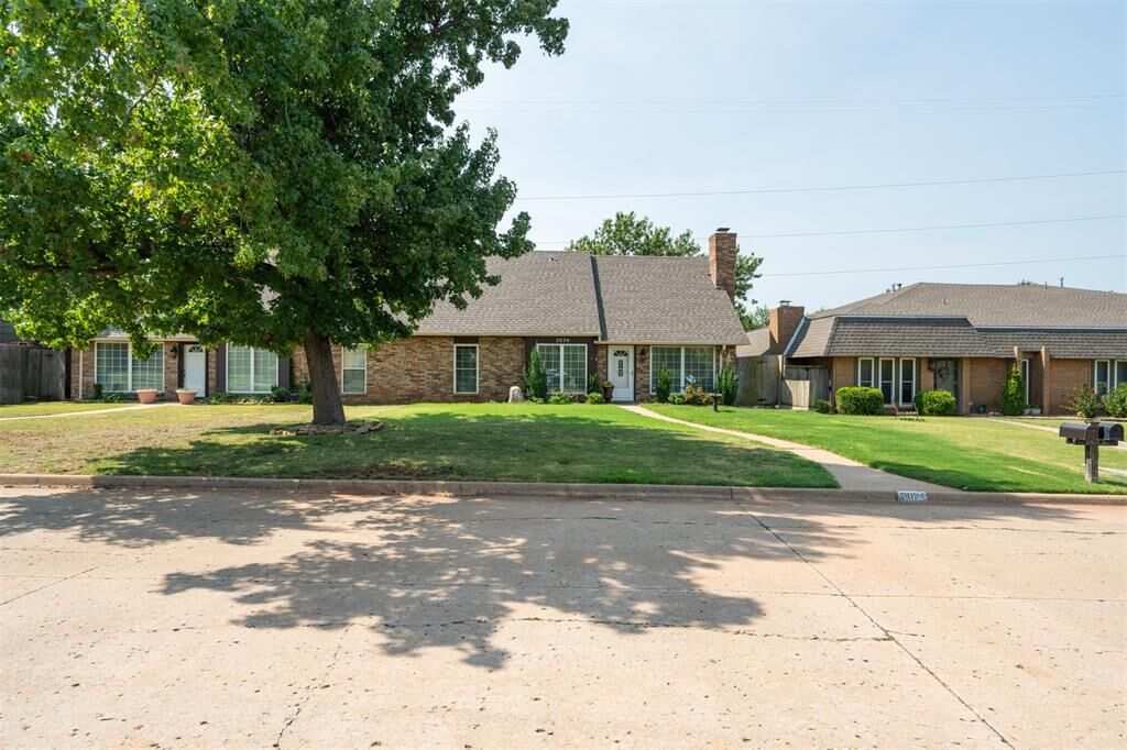 Property Photo:  3024 Rosewood Lane  OK 73120 