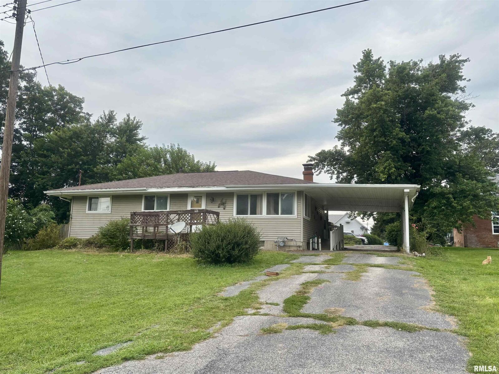 Property Photo: 608 W Avenue G Avenue IL 61542