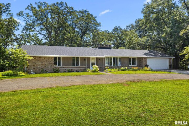 284 Grimm Road  Congerville IL 61729 photo