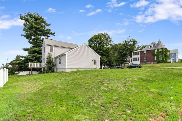 Property Photo:  8 Aberdeen St  MA 01850 