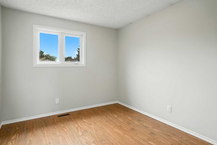 Property Photo:  7 Goodacre Close  AB T4P 3A3 