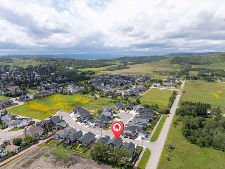 Property Photo: 663 Anderson Road AB T0L 2A0