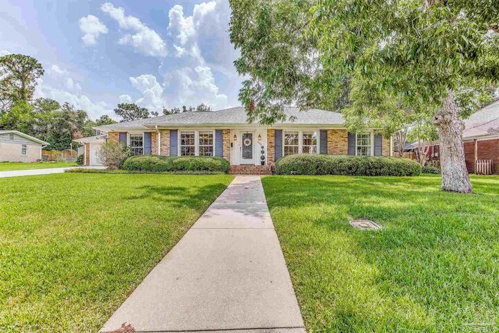 Property Photo: 4160 Piedmont Rd FL 32503