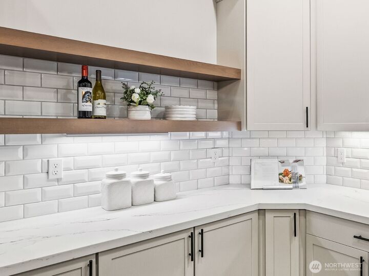 Property Photo: 4464 Eastway Drive SE WA 98366