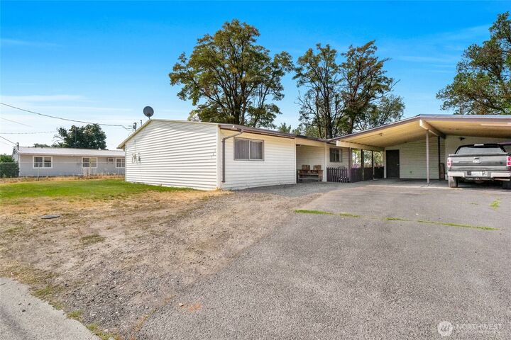 Property Photo: 167 Carswell Drive WA 98837