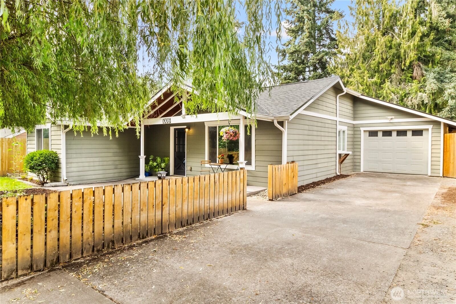 Property Photo: 1006 Linwood Avenue SW WA 98512