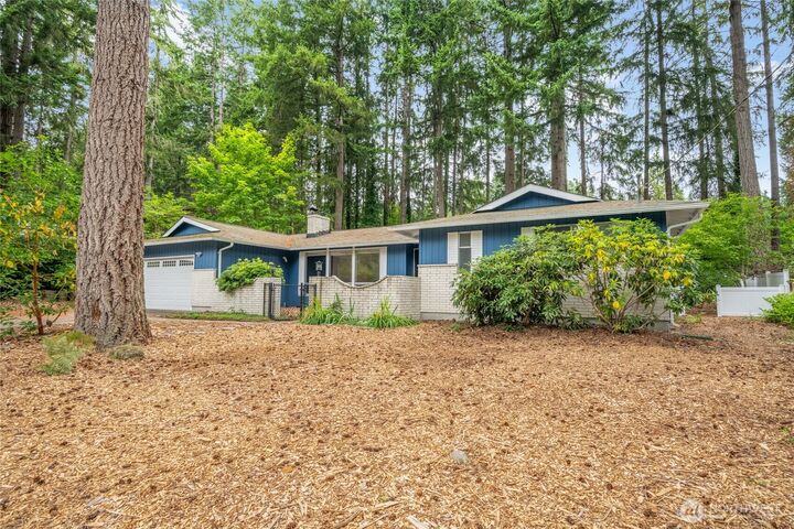 Property Photo: 7026 36th Street Ct NW WA 98335