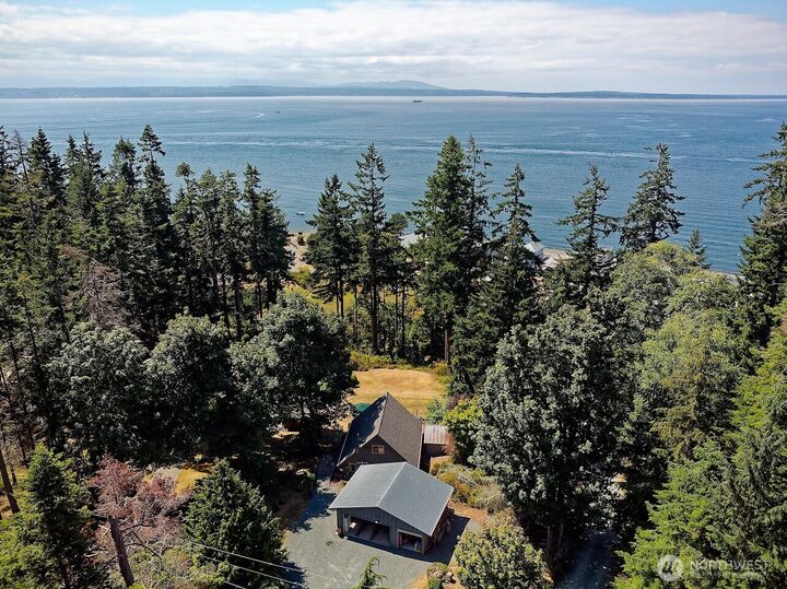6454  Admiralty Way  Freeland WA 98249 photo