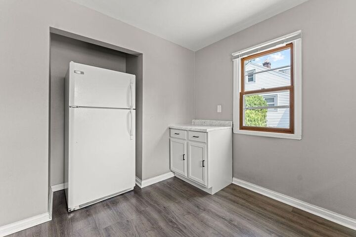 Property Photo: 719 E Harrison Street WI 54915-2213