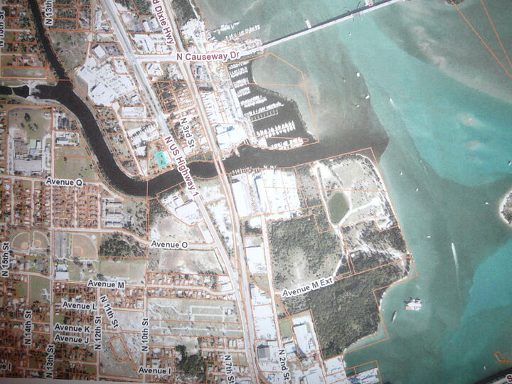 Property Photo: 904 Valley Lane FL 34946