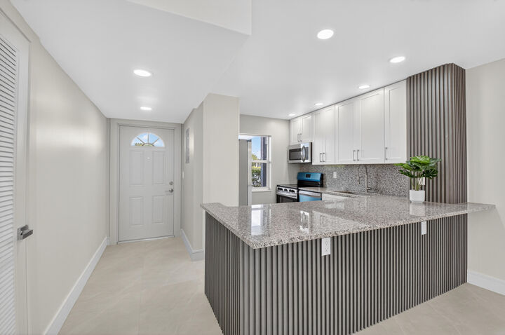 Property Photo:  9880 Marina Boulevard 1509  FL 33428 