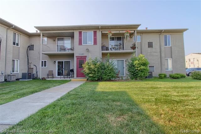 Property Photo:  10109 Allen Pointe Drive 129  MI 48101 
