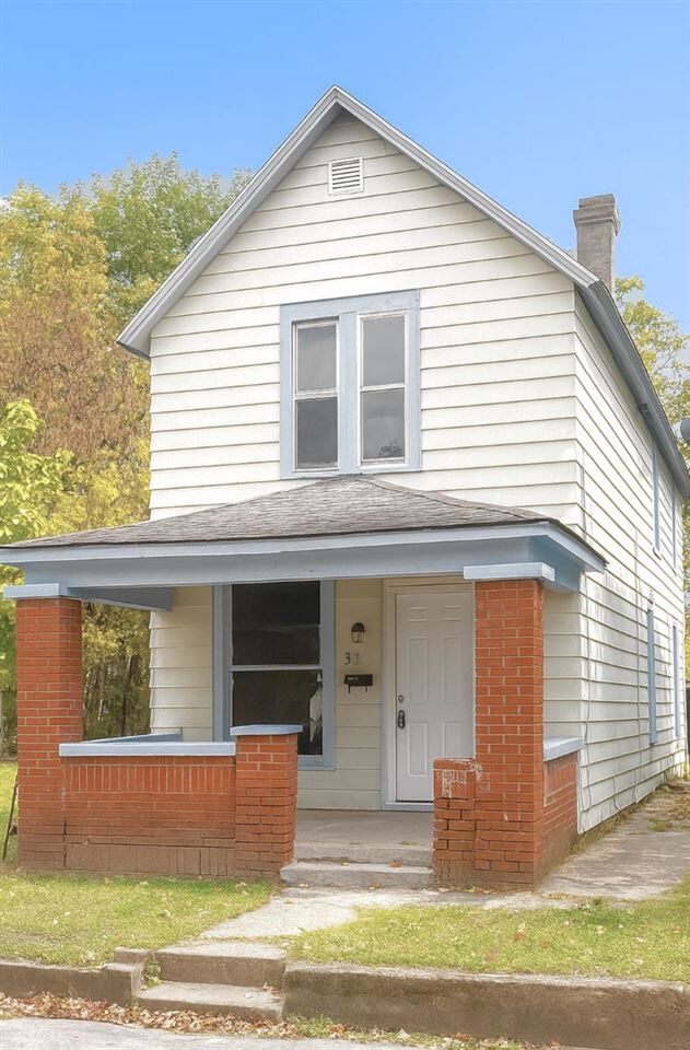 Property Photo:  318 N 21st Street  IN 47374 