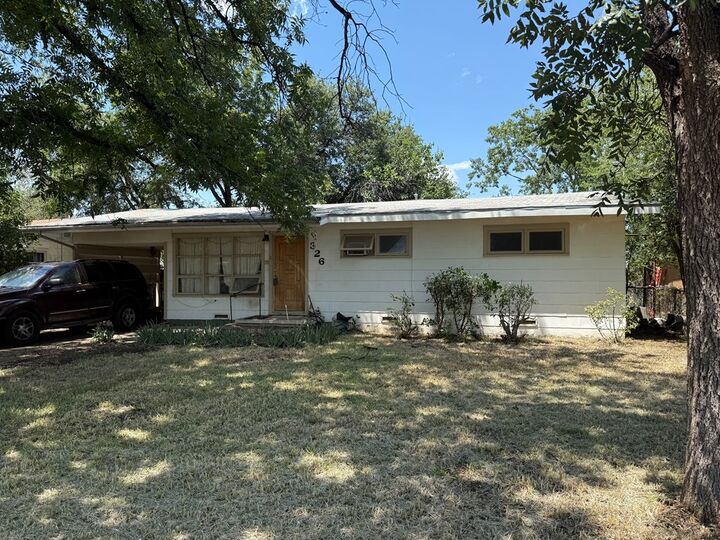 Property Photo: 326 Windham St TX 76903
