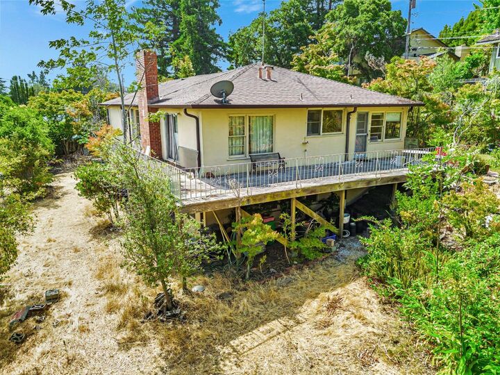 Property Photo: 674 Barneson Avenue CA 94402