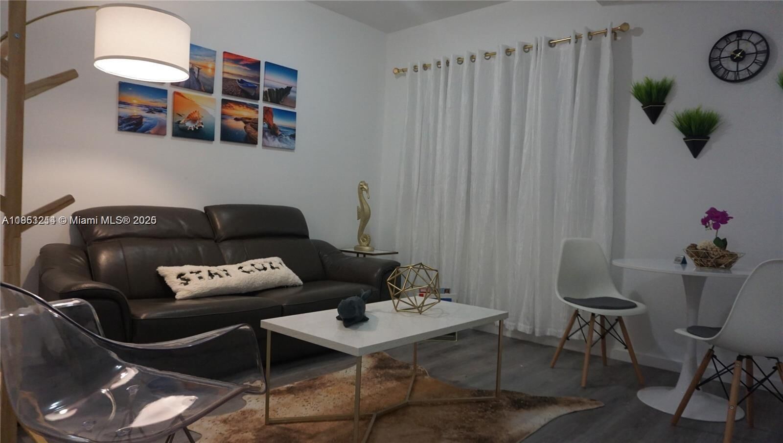 Property Photo: 810 7th St 107 FL 33139