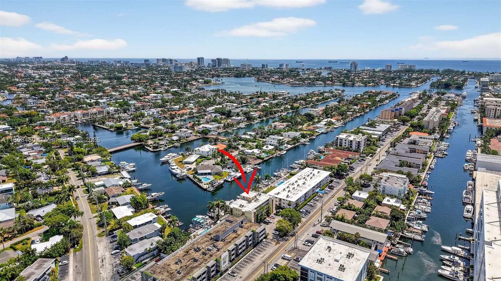 Property Photo: 1435 SE 15th St 302 FL 33316
